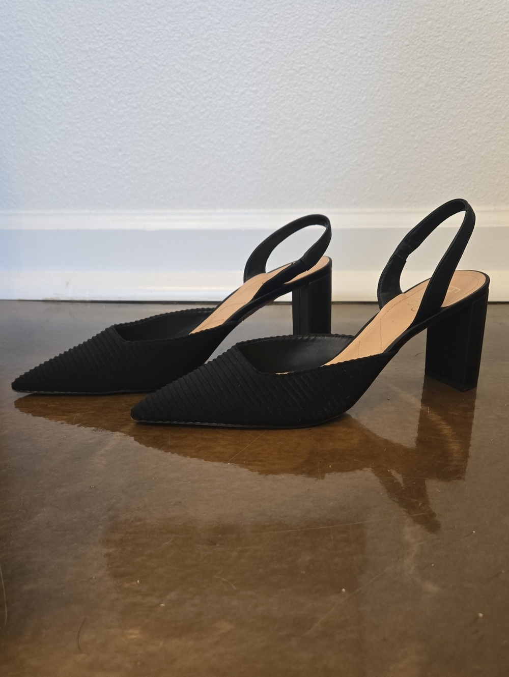 Franco Sarto Glenis Black Slingback Block Heel Pumps 9.5 Like NEW!